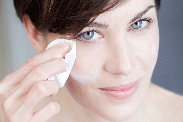 不用卸妆水怎样卸妆