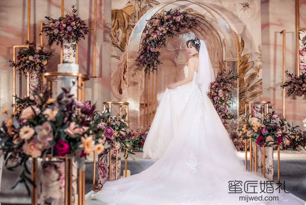 婚礼新娘简短致辞范文 女方婚礼致辞