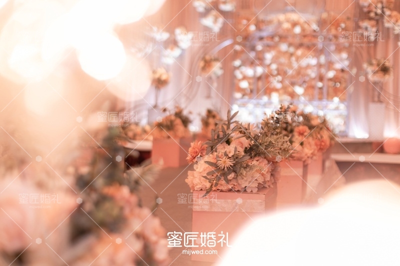 婚礼粉色系主题策划 婚礼粉色主题布置效果图