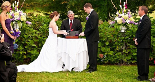 婚礼证婚人致辞大全 证婚人致辞简短精炼