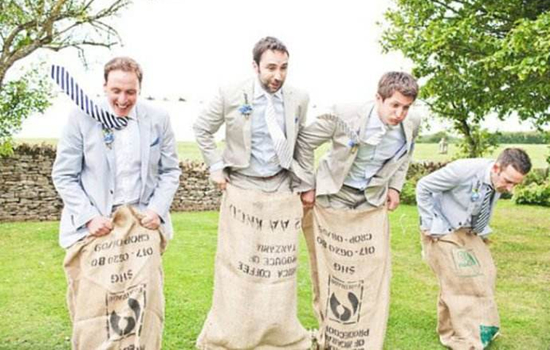 集体婚礼互动游戏 户外集体婚礼小游戏