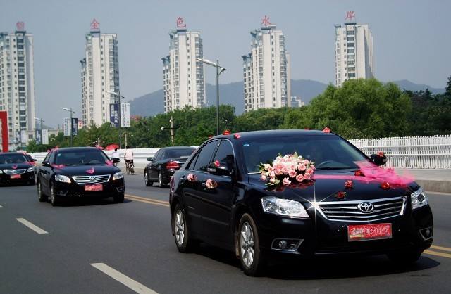 深圳主婚车租一天多少钱 深圳租婚车攻略