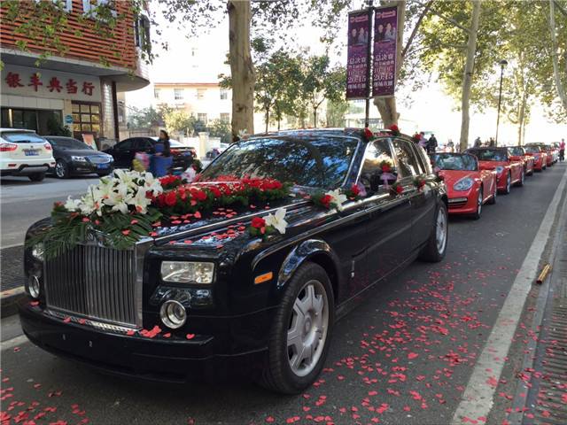 深圳婚车车队租一天多少钱 深圳租婚车要注意什么