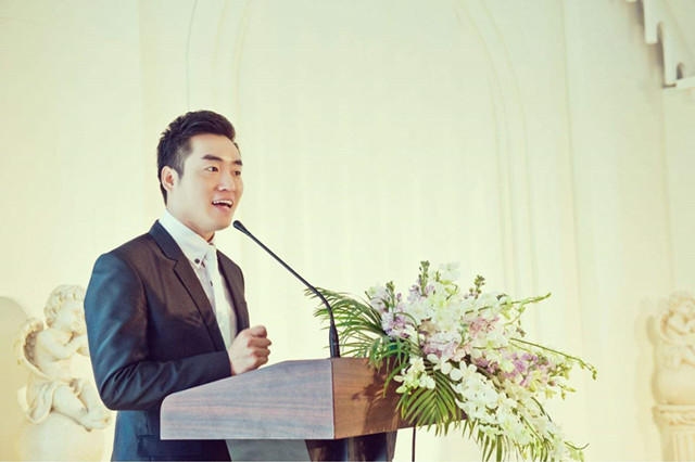 婚礼上新郎致辞简短幽默 新郎婚礼致辞经典