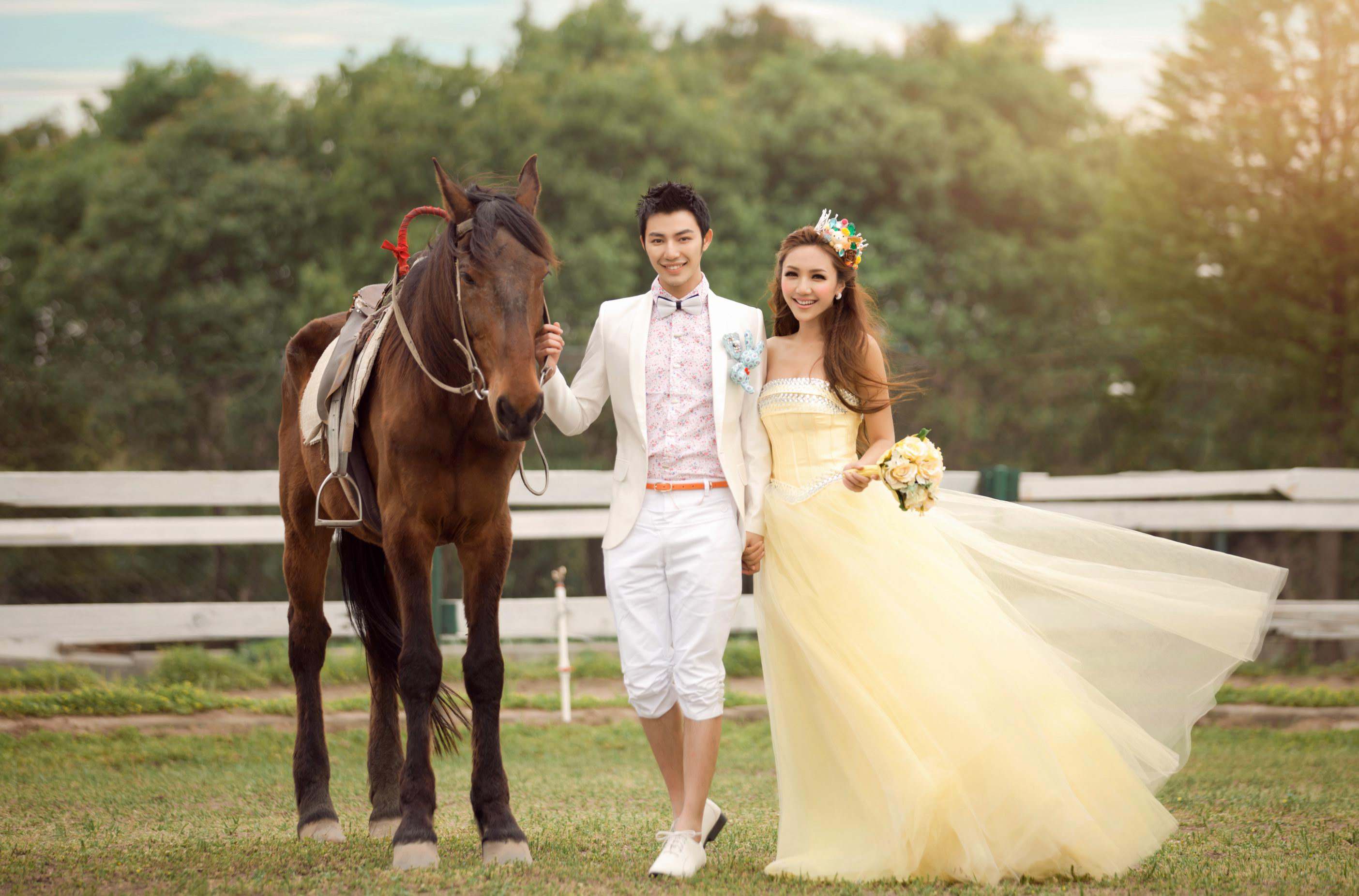 冬季婚纱摄影的服饰类型 冬季婚纱摄影的衣服颜色