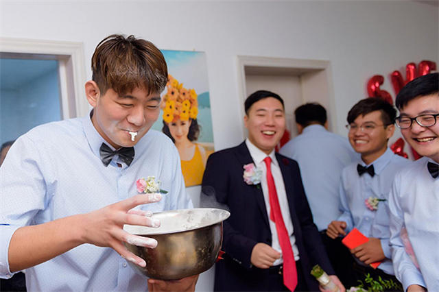 闹婚礼游戏整新郎 婚礼闹新郎游戏