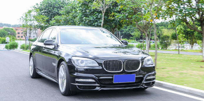 花店扎婚车大概多少钱 花店扎婚车费用