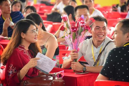 相亲过程中男生喜欢女生都有哪些表现