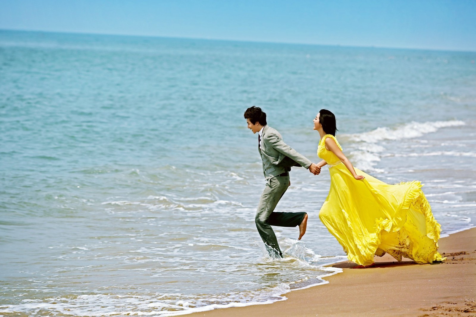 去海边拍婚纱照好吗 海边拍婚纱照穿什么衣服