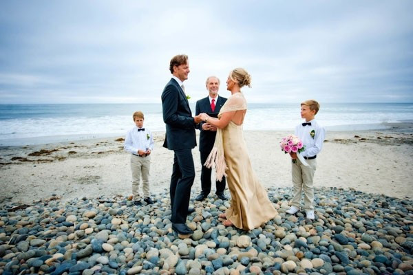 婚礼新娘致辞的范文 新娘台上致辞简短范文