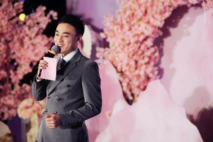 婚庆主持人怎么选择
