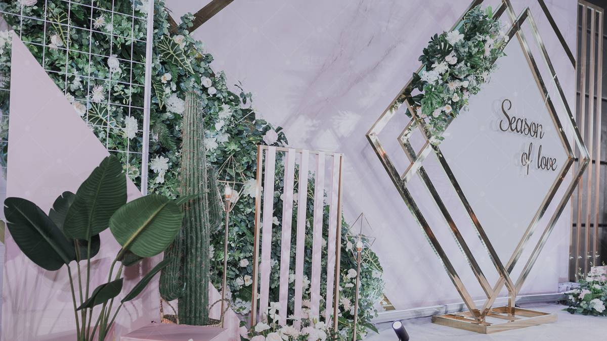 婚礼主持人经典开场台词,婚礼主持人经典开场语录