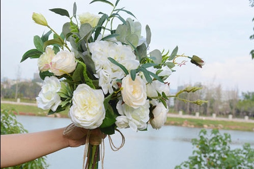 适合婚礼的手捧花,搭配婚礼的手捧花