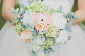 适合婚礼的手捧花,搭配婚礼的手捧花