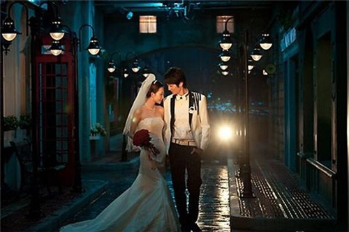 夏天去哪里拍婚纱照比较好 夏天拍婚纱照要准备什么