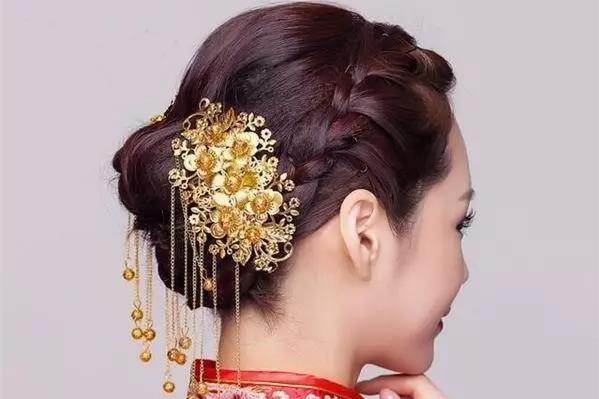 新娘简单的盘发