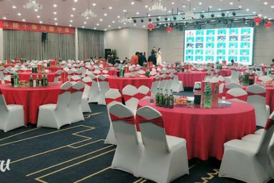 600一桌婚宴酒席怎么样 小型婚礼一般多少桌