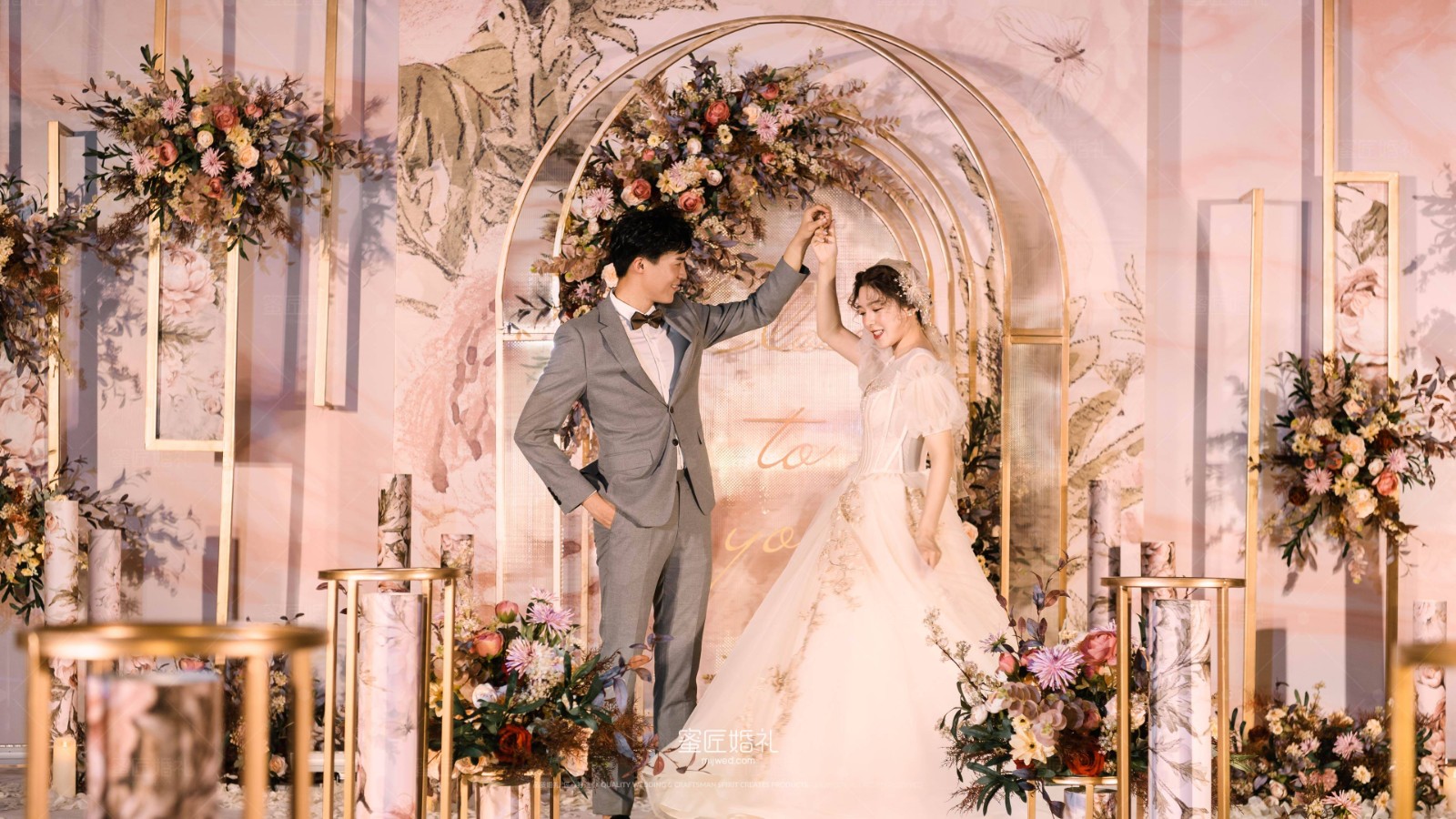 婚礼跟妆的七个步骤 婚礼跟妆新娘要做些什么