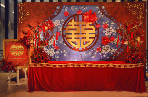 中式婚礼签到台背景 中式婚礼签到台怎么布置比较好