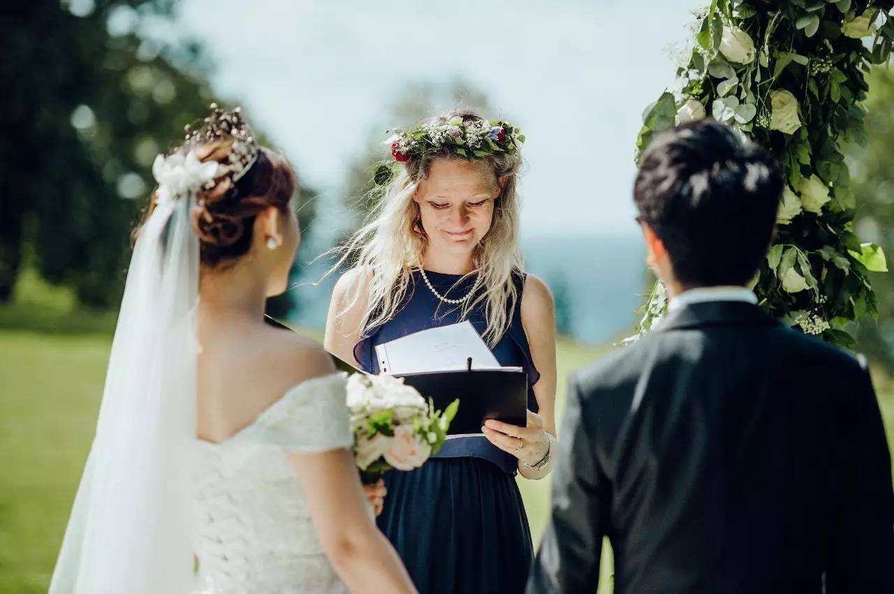 祝福的话简短八个字 婚礼祝福的话简短八个字