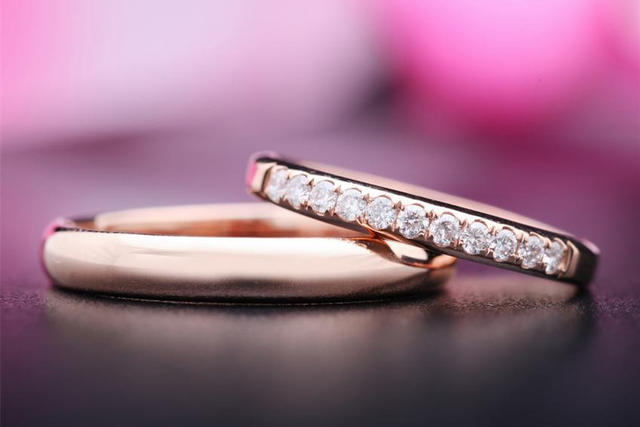 婚礼仪式上的戒指是真的吗 戒指是领证戴还是婚礼后带