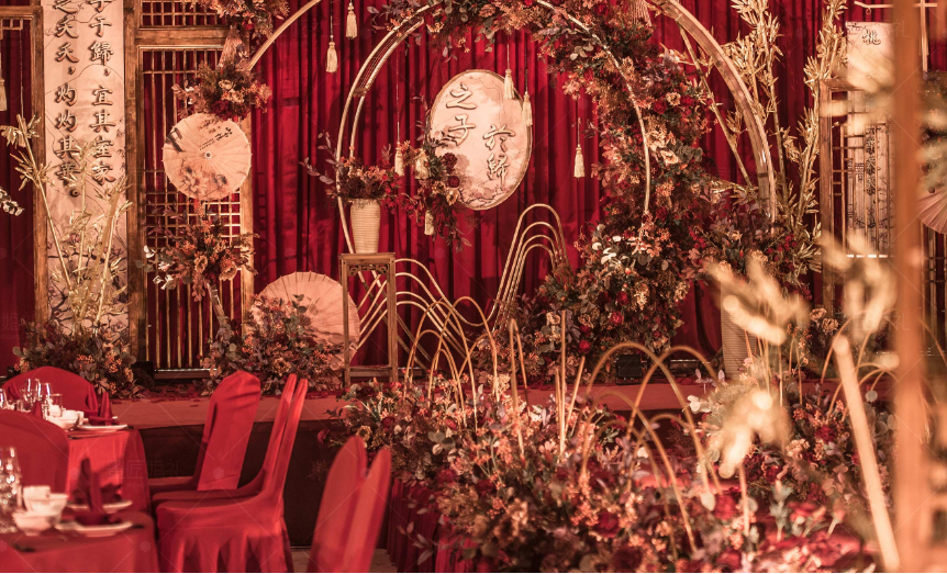 中西合璧婚礼现场布置图 高贵优雅的中西合璧婚礼现场布置