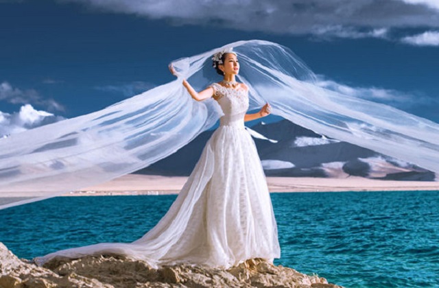 婚纱照姿势是摄影师教的吗 婚纱照姿势的摆法