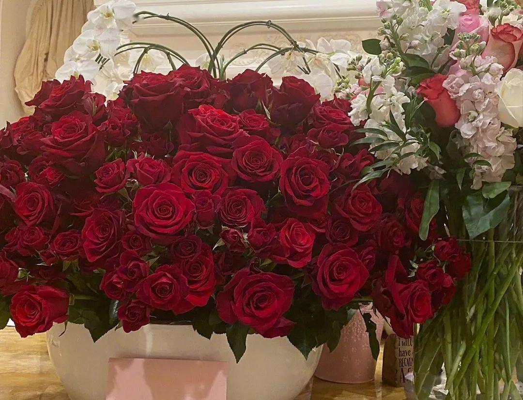 结婚纪念送那些花 结婚纪念说什么祝福语