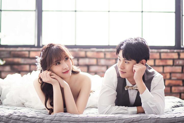 朋友结婚发圈祝福文字 朋友结婚怎么发圈祝福