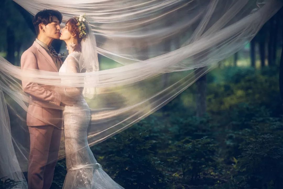 发婚纱照朋友圈的精美文字 朋友圈发婚纱照配词简短