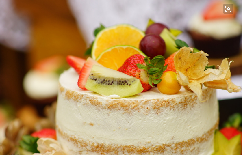 婚礼甜品台装饰和布置 婚礼甜品台摆放那些甜品