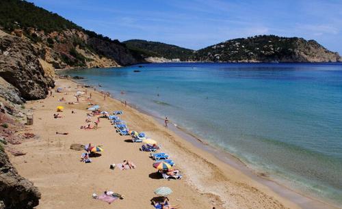 结婚纪念去哪里玩 七十年结婚纪念幽默说说