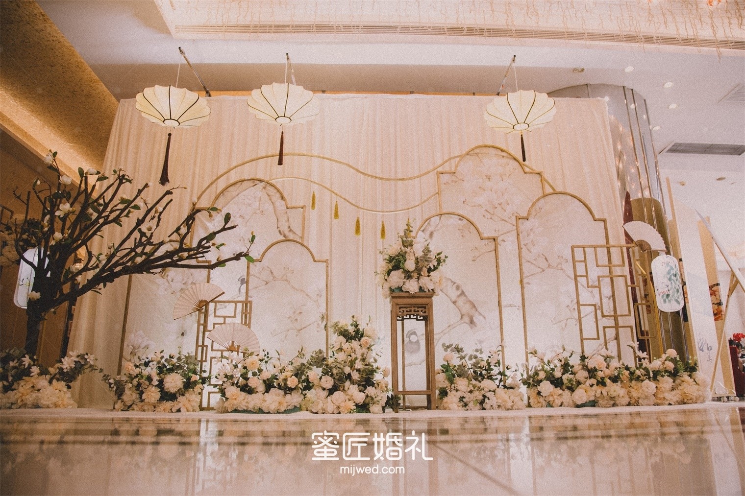 郑州新人主题婚礼布置 郑州婚礼策划主题的风格