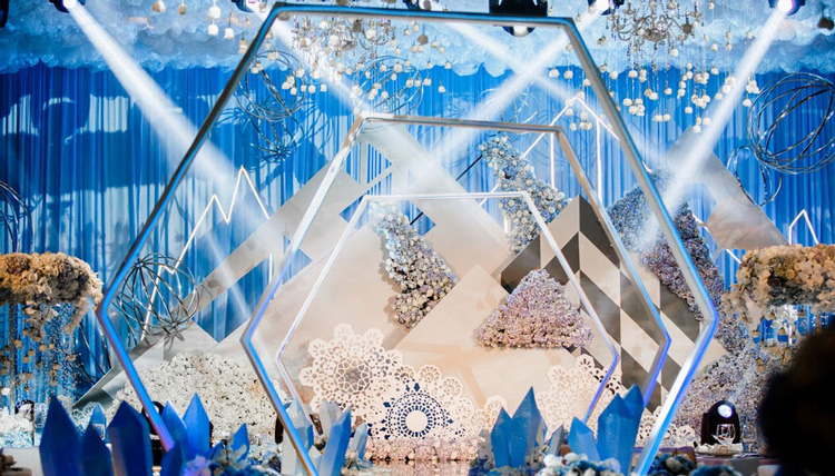 结婚舞台布置图片 婚礼舞台布置