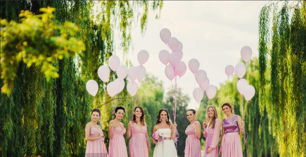 伴娘服怎么选 好看的伴娘服