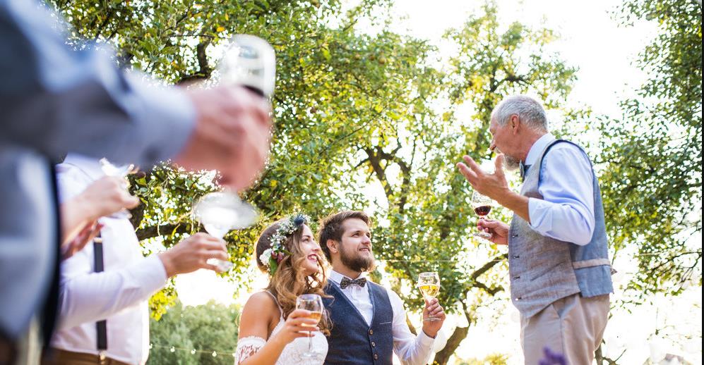 婚礼新郎父亲致辞简短大气 婚礼新郎父亲致辞