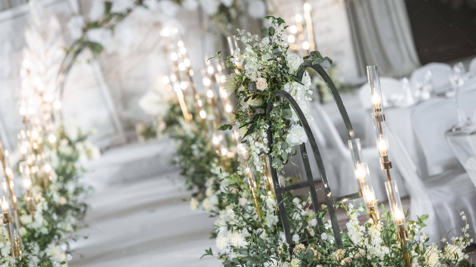 婚礼主持人的出场费,怎么选择婚礼主持人