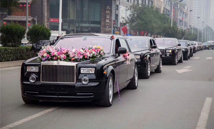 南昌豪华婚车租赁价格怎么样 南昌豪华婚车租赁多少钱一天