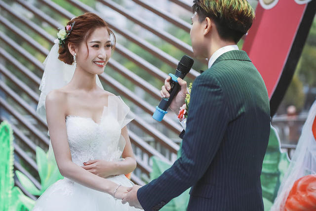 2020抖音婚礼上女生唱的什么歌 2020抖音新娘出场唱的歌