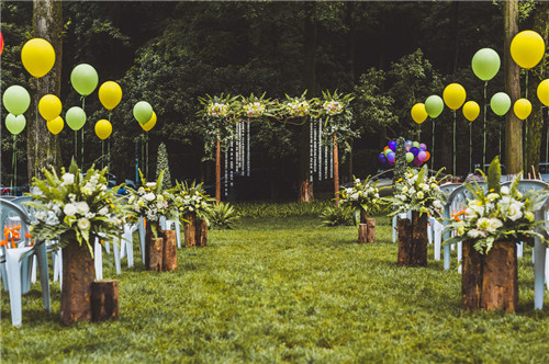 西式婚礼现场怎么布置 西式婚礼现场布置图片