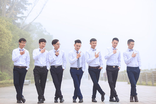 伴郎代表兄弟对新郎的祝福语 伴郎对新郎幽默的祝福语