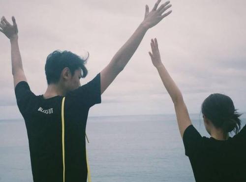 一些很皮的官宣句子 沙雕到极致的官宣句子