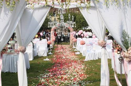 事业编制结婚摆酒规定 公务员结婚摆酒规定