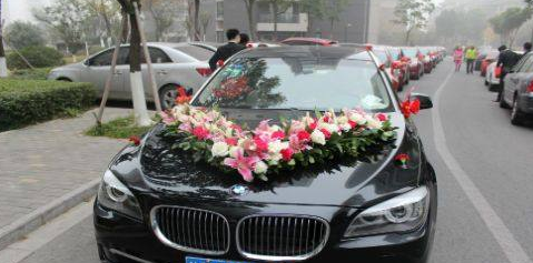 如何装饰主婚车 主婚车装饰方法