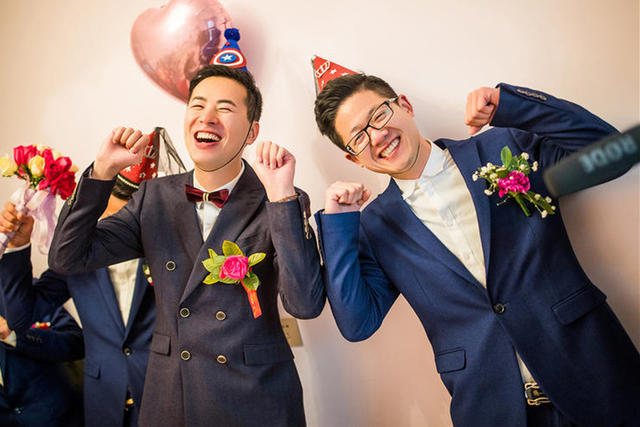 伴郎祝福语简单幽默上档次 婚礼现场伴郎幽默祝福语