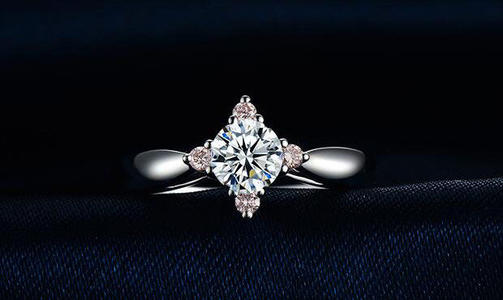 结婚戒指男女分别戴法 结婚戒指戴哪个手指