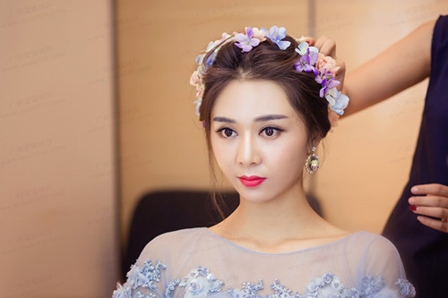 新娘试妆包括发型吗 化妆师试妆一般做几个造型