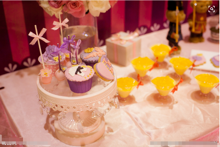 常见的婚礼甜品台放什么 婚礼甜品台布置从哪里下手
