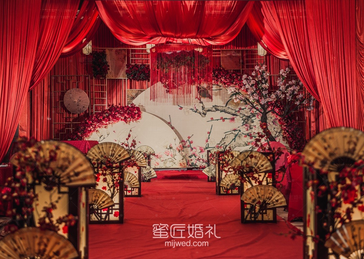 参加婚礼合适的衣服颜色有 婚礼来宾有什么样的礼仪
