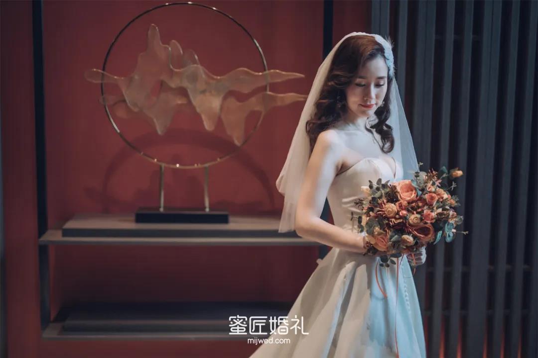 蜜匠婚礼婚庆加四大金刚一般多少